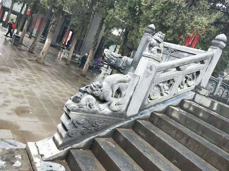 石栏杆雕刻龙