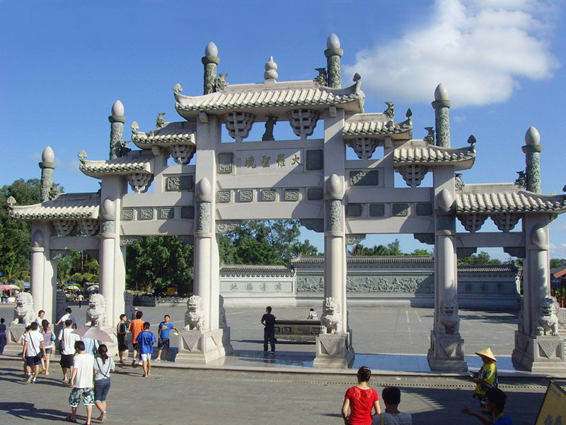 花岗岩石雕牌坊