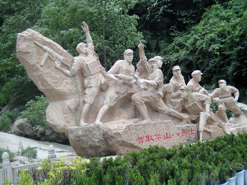 红色主题人物雕像