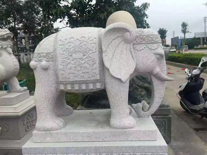 石头大象