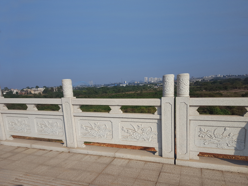 阳台石栏杆