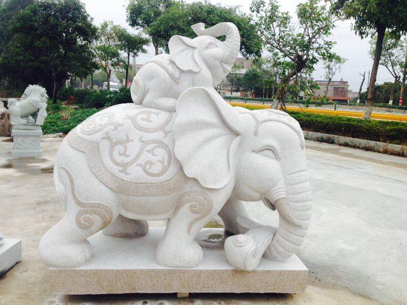 母子花岗岩石雕象