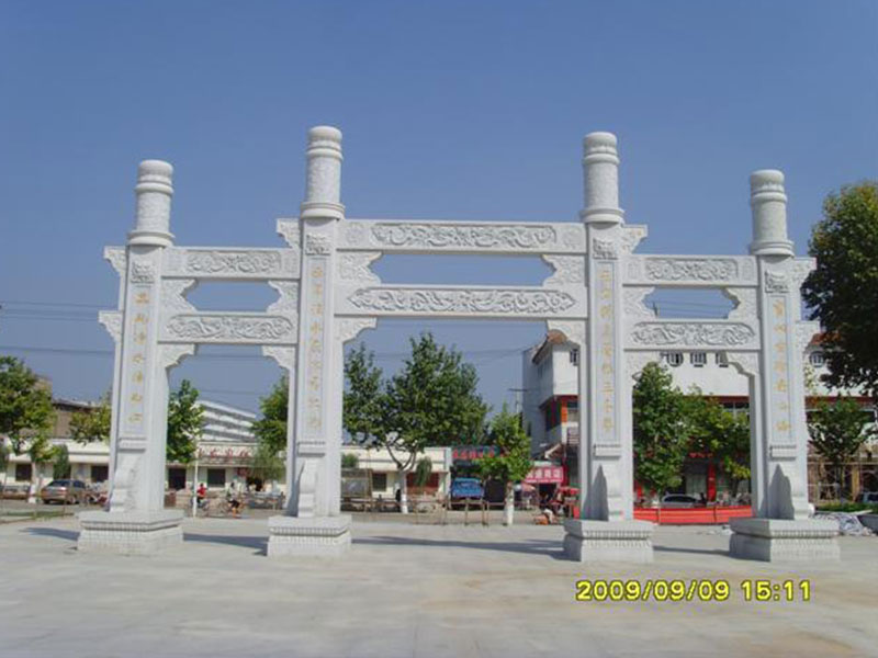 简易三门寺庙石雕牌坊