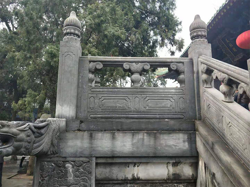 石栏杆