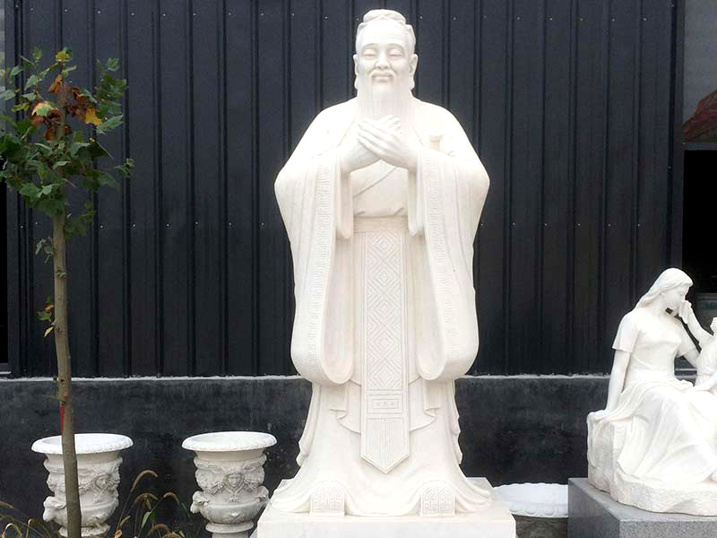 孔子石雕像