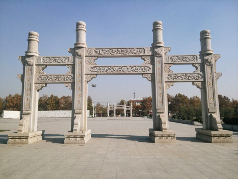 简易三门石牌坊