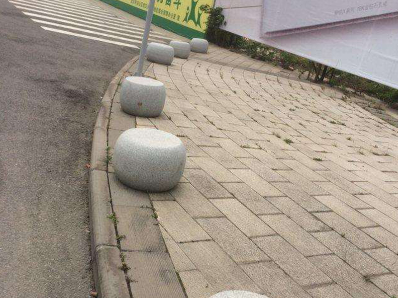 鼓形挡车石