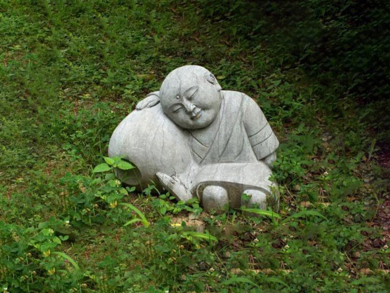 小和尚石头雕塑