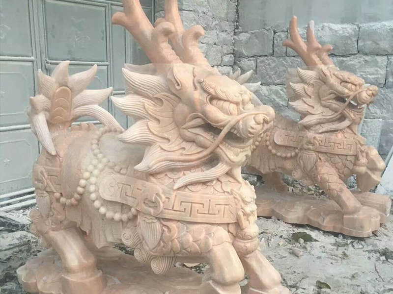 晚霞红石雕麒麟（十四）