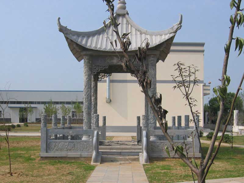 双层石雕凉亭