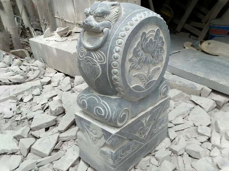 定制门前抱鼓