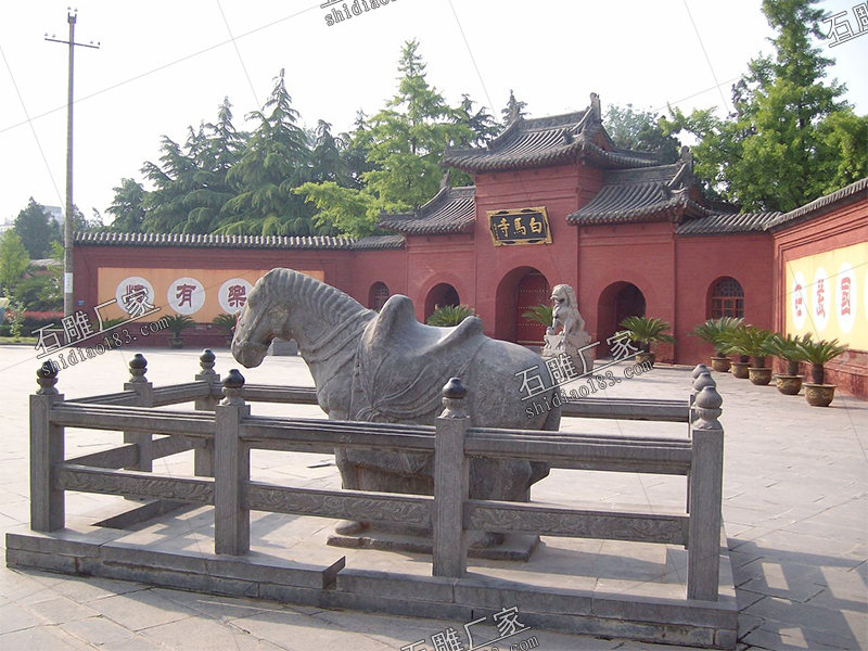 仿古石雕马