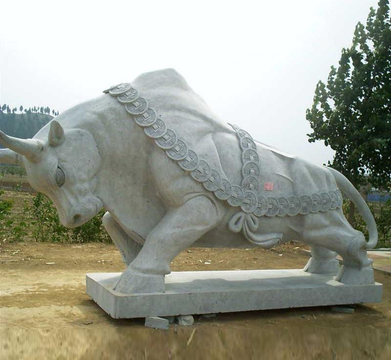 大型园林艺术动物石雕牛 曲阳石材雕刻动物 专业厂家石雕牛